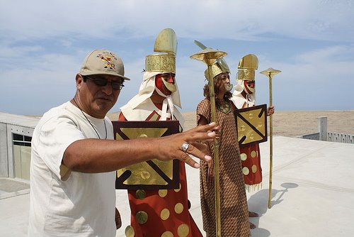 [LA-DAMA-DE-CAO-3.jpg]